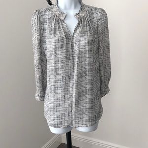 Worthington black and white 3/4 sleeve blousr